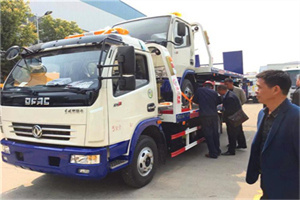 仁化汽车道路救援拖车价格